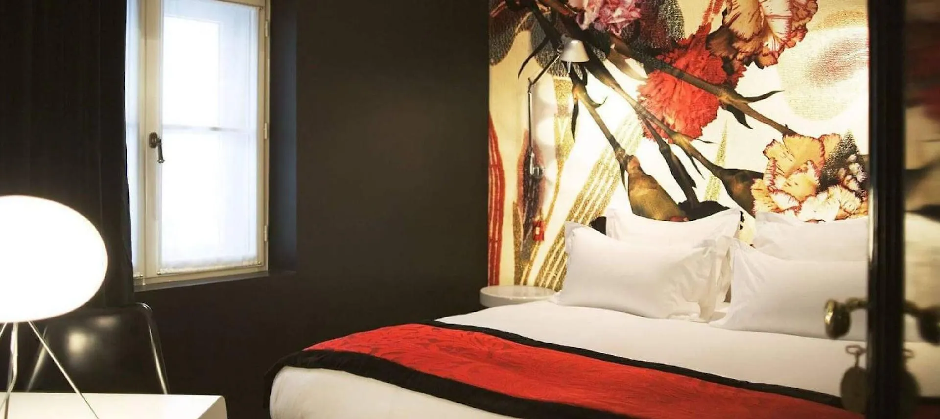 Hotel Du Petit Moulin, Haute Couture Hotel By Lacroix Paris
