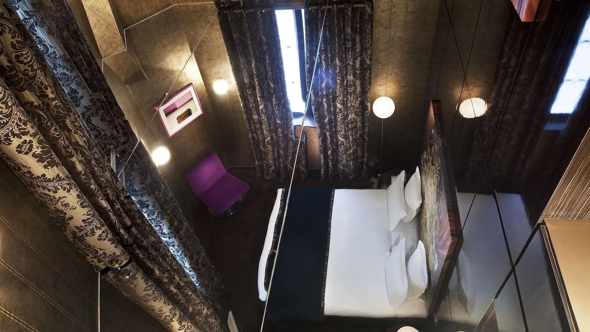 Hotel Du Petit Moulin, Haute Couture Hotel By Lacroix Paris Fransa