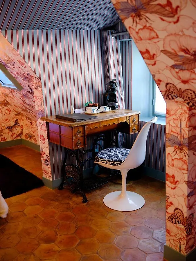 ****  Hotel Du Petit Moulin, Haute Couture Hotel By Lacroix Paris Fransa