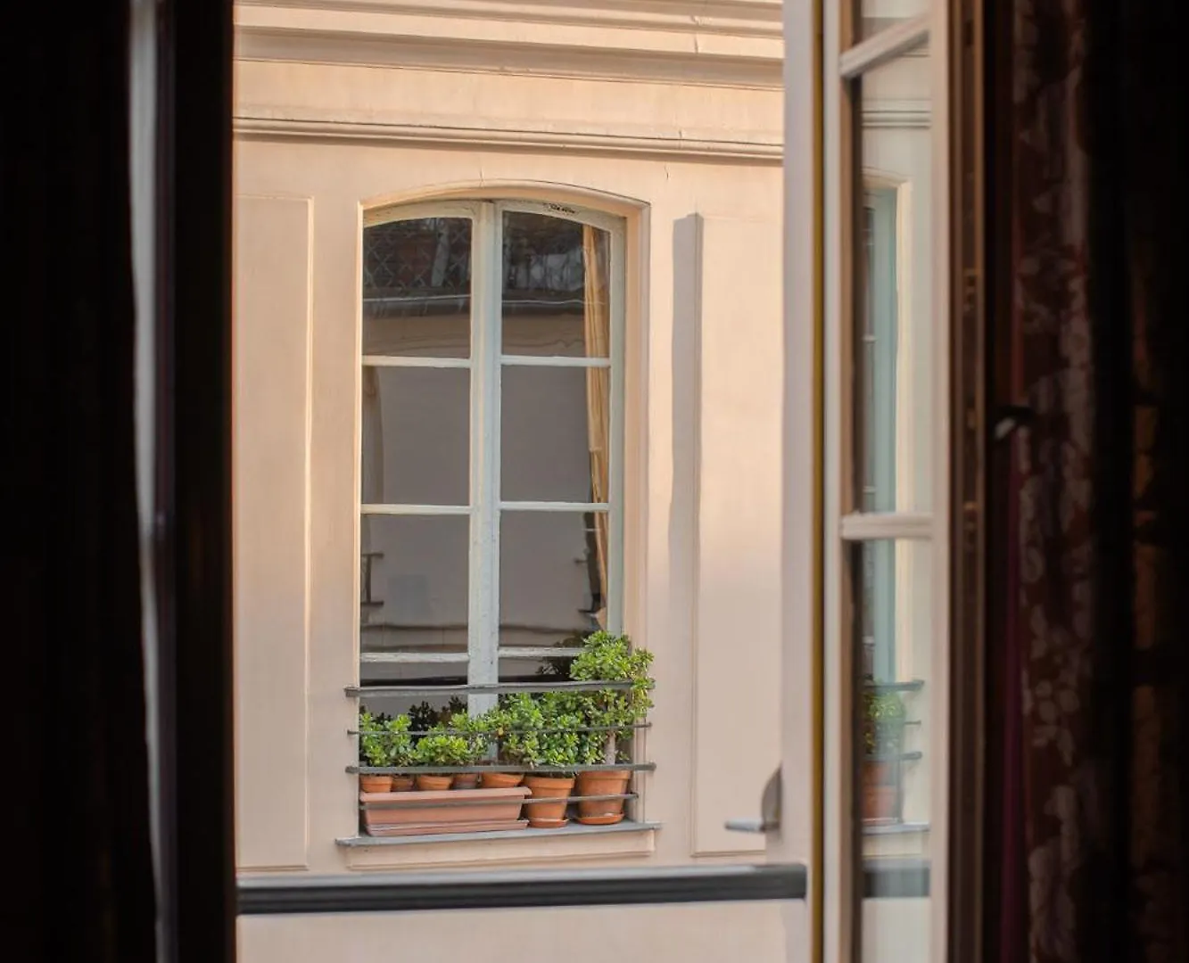 Hotel Du Petit Moulin, Haute Couture Hotel By Lacroix Paris Fransa