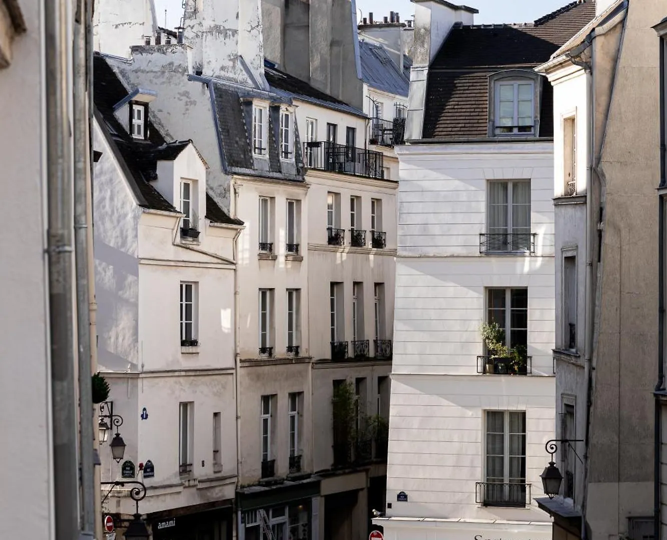****  Hotel Du Petit Moulin, Haute Couture Hotel By Lacroix Paris Fransa