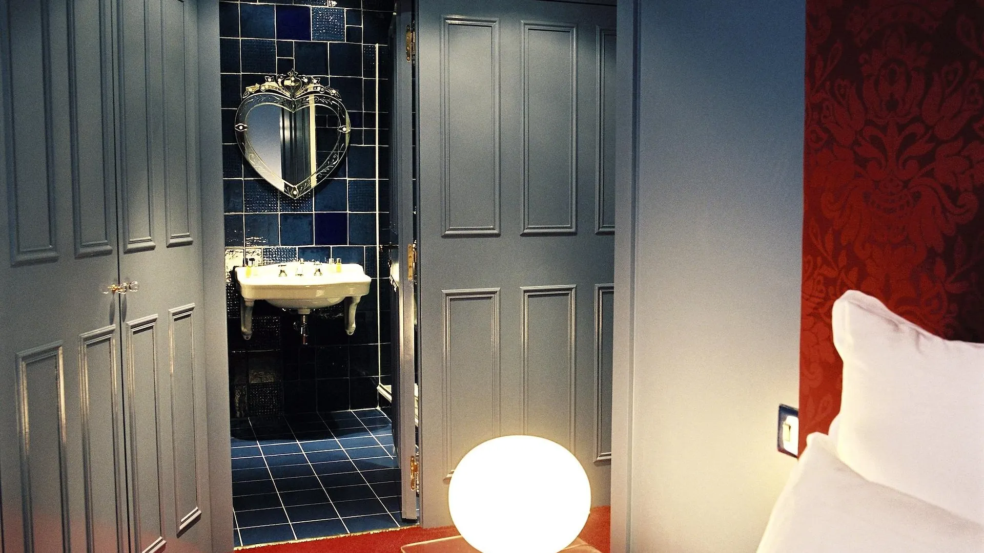 Hotel Du Petit Moulin, Haute Couture Hotel By Lacroix Paris Frankrig
