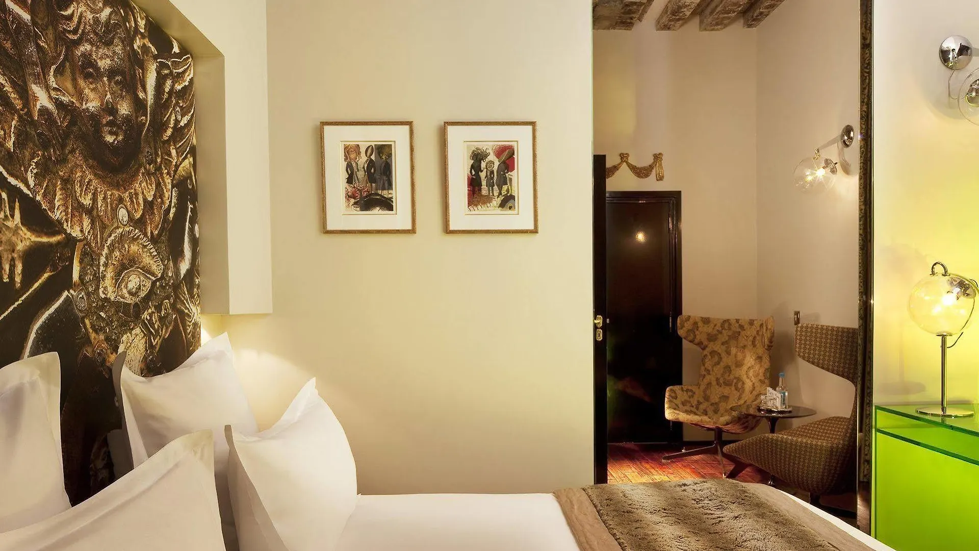 ****  Hotel Du Petit Moulin, Haute Couture Hotel By Lacroix Paris Frankrig